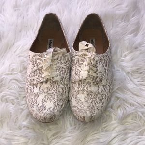 Creme colored Flats